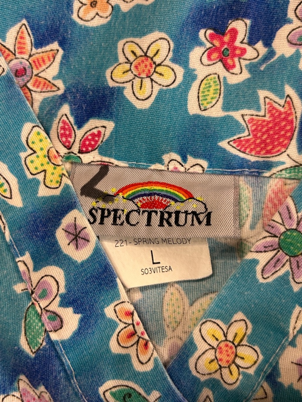 Spectrum Floral Blue Short-Sleeve Scrub Top Size Large - Picture 3 of 4